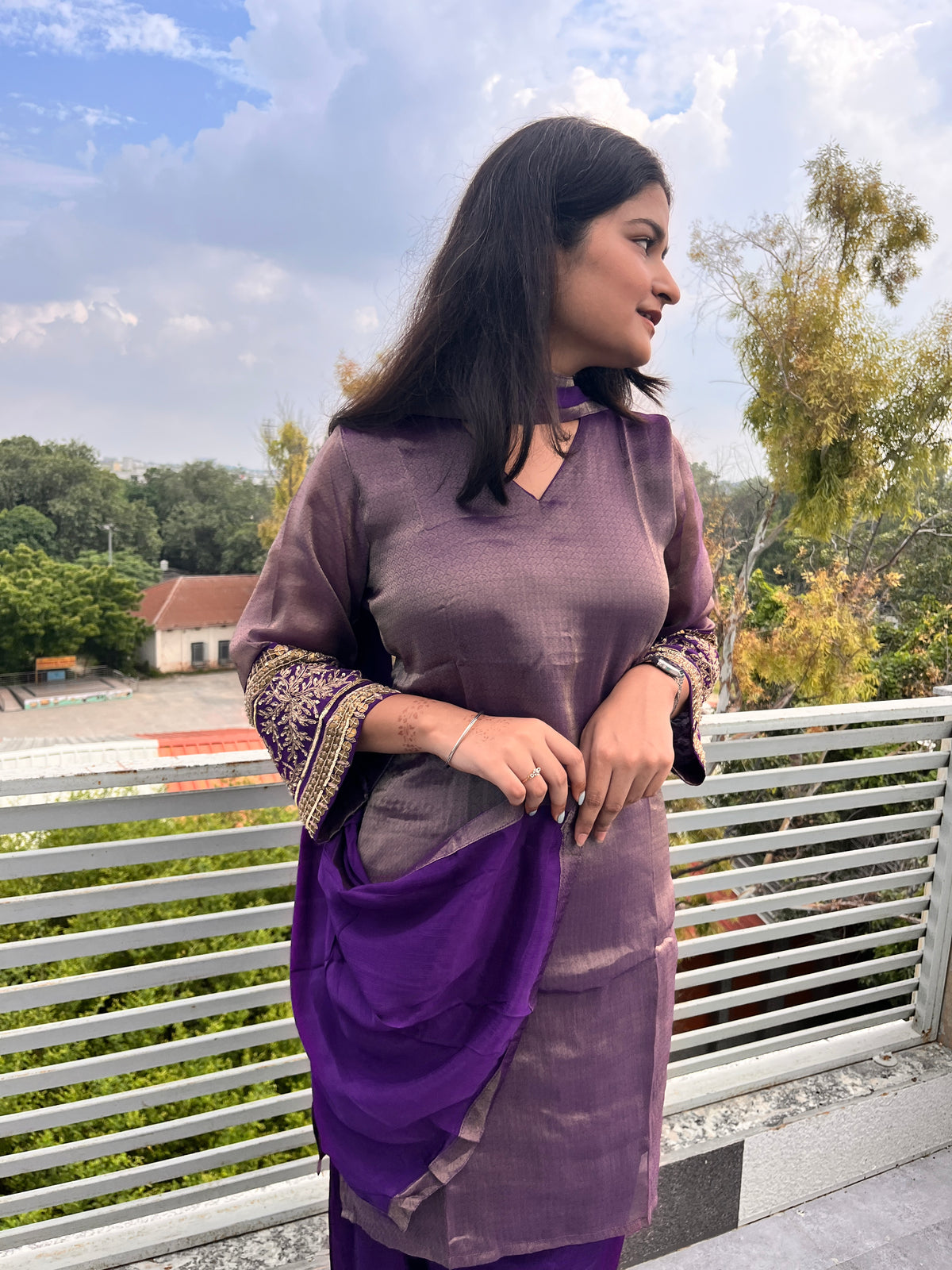 Shehnaaz : Premium feature Farzi salwar set