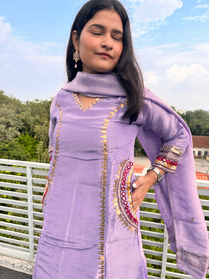 Leela : Beautiful Kanjivaram pocket suit set