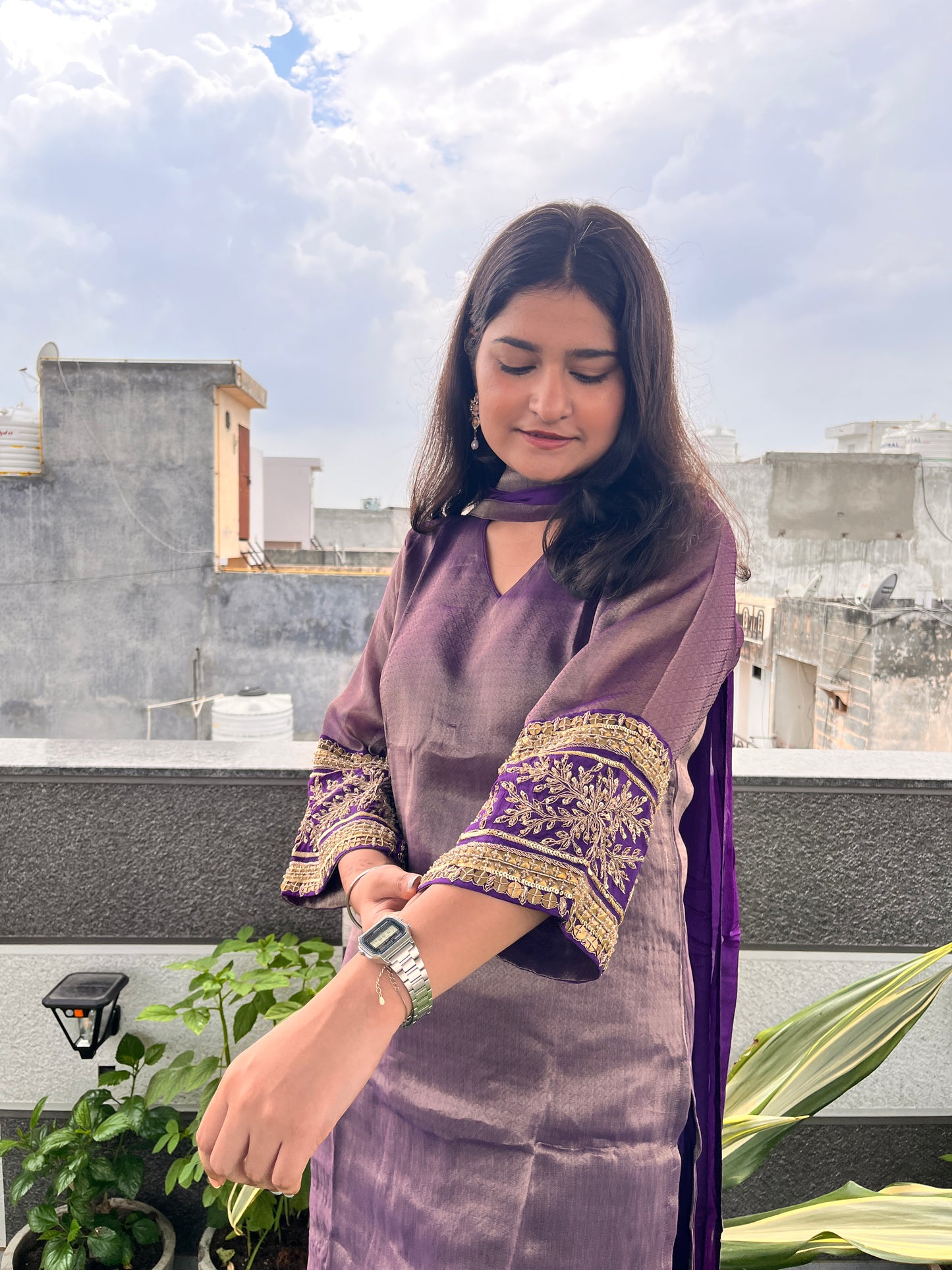 Shehnaaz : Premium feature Farzi salwar set